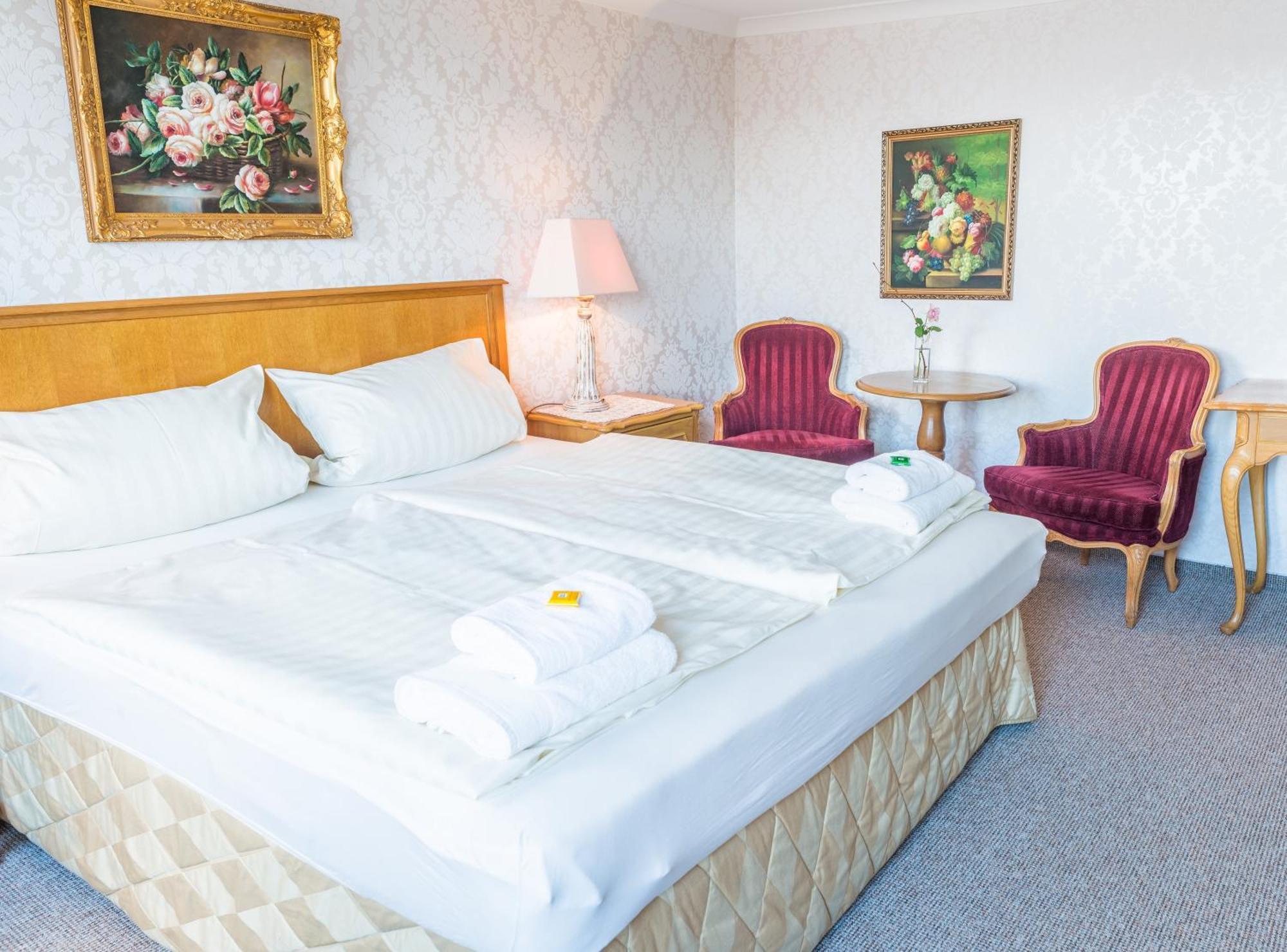 Romantisches Hotel Zur Traube Schwerin Schwerin  Rom bilde