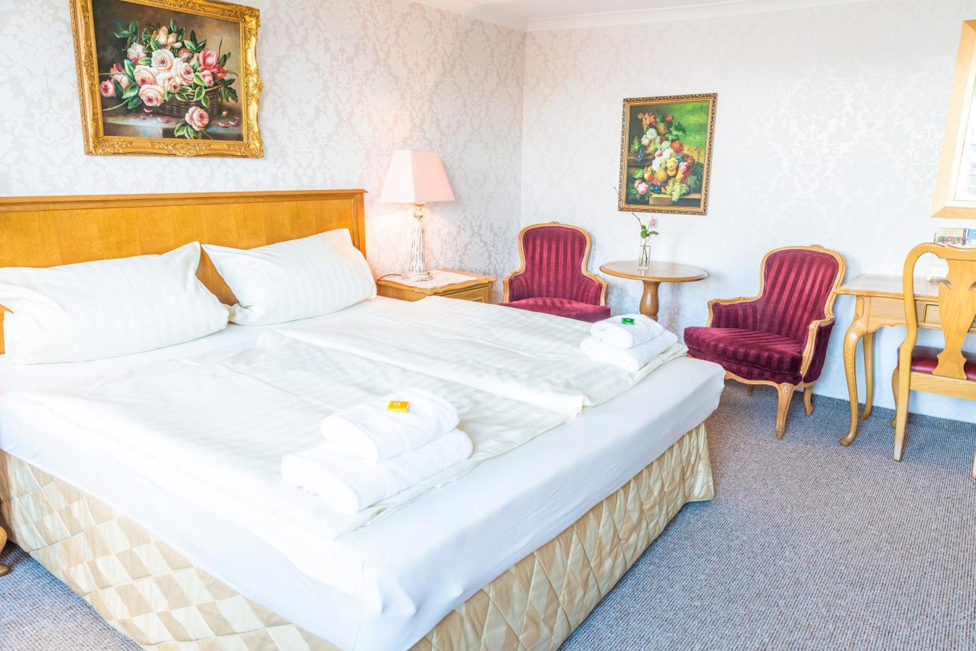 Romantisches Hotel Zur Traube Schwerin Schwerin  Rom bilde